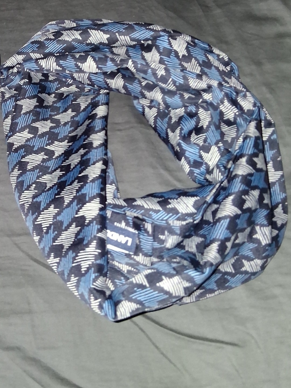 Lands' End Chase Bank Geometric Scarf